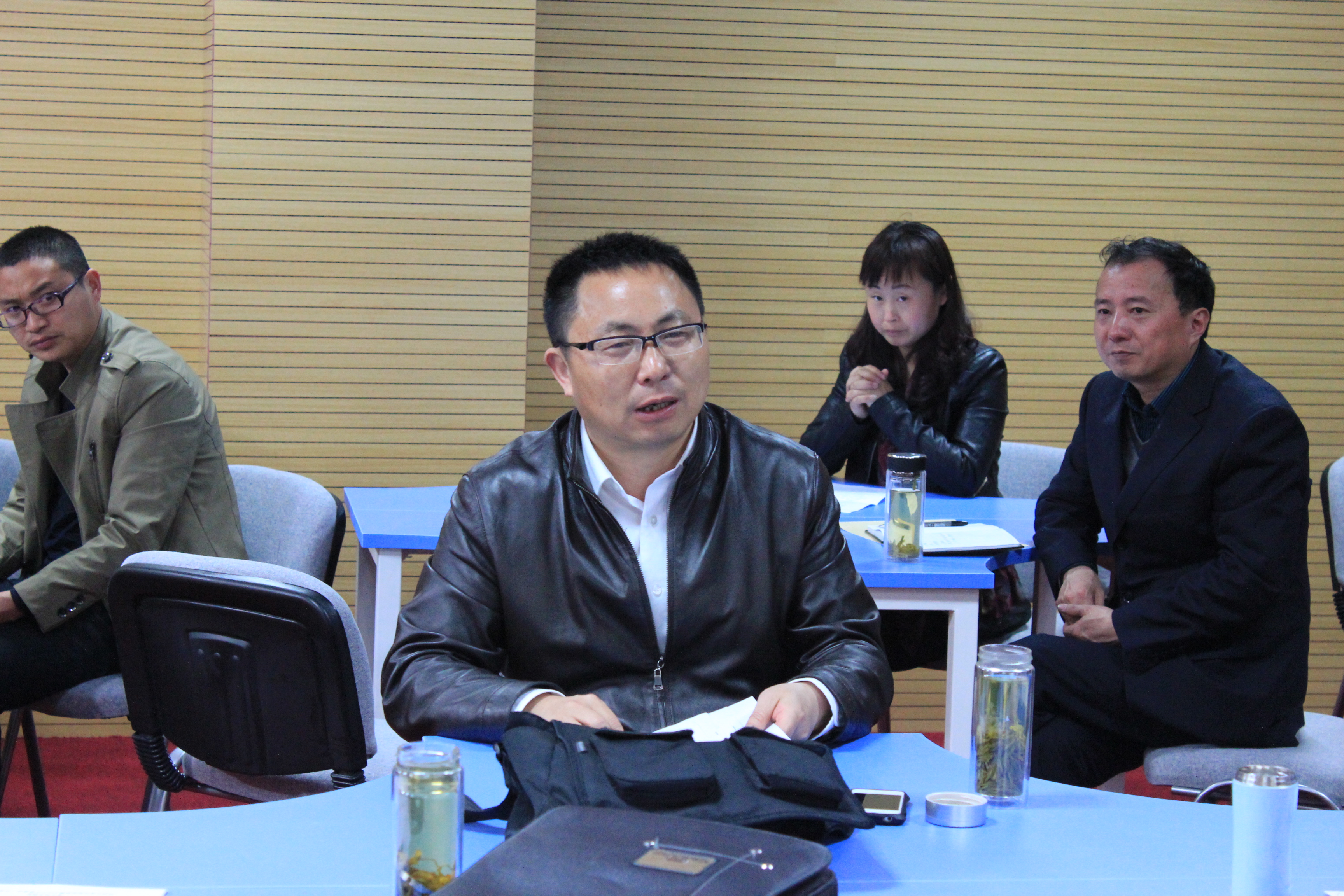 以課題研究為依托，提升教育教學(xué)質(zhì)量