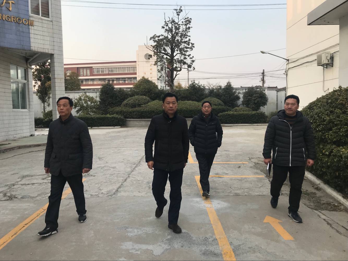 校領(lǐng)導帶隊開展寒假安全隱患排查 校領(lǐng)導帶隊開展寒假安全隱患排查