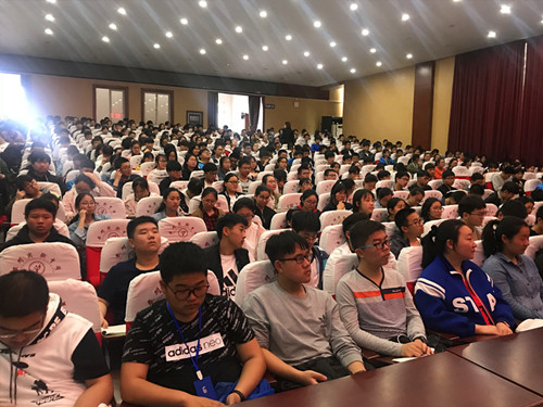 我校開(kāi)展“預(yù)防校園欺凌_共建平安學(xué)?！敝v座