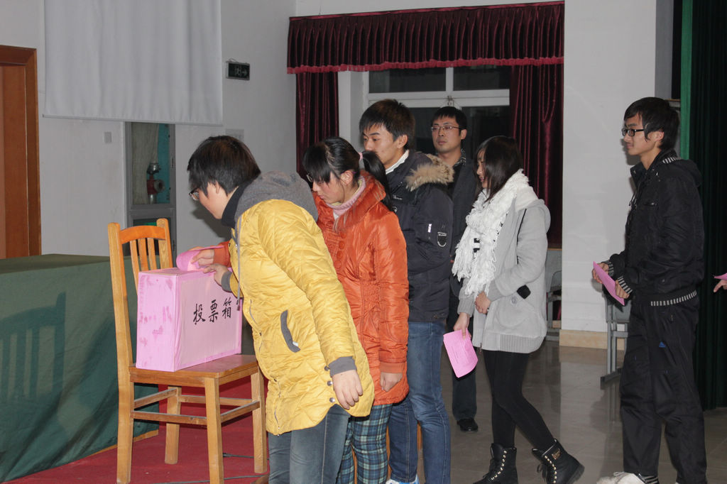 共青團泰州實驗中學(xué)第十次團代會勝利召開