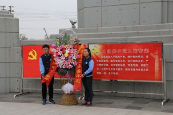 祭奠烈士英魂?弘揚民族精神—泰州實驗中學清明祭掃活動